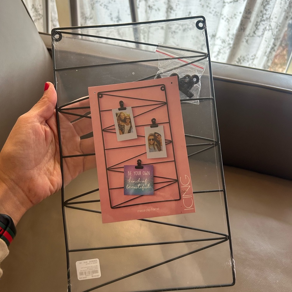 Icing Black Metal Photo Display Frame - Picture 9 of 12
